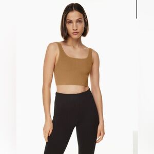 Babaton Sculpt Square Neck Ribbed Crop Top